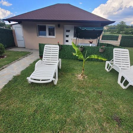 Apartmani Apolon Vrdnik Esterno foto