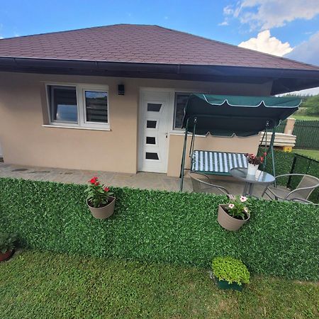 Apartmani Apolon Vrdnik Esterno foto