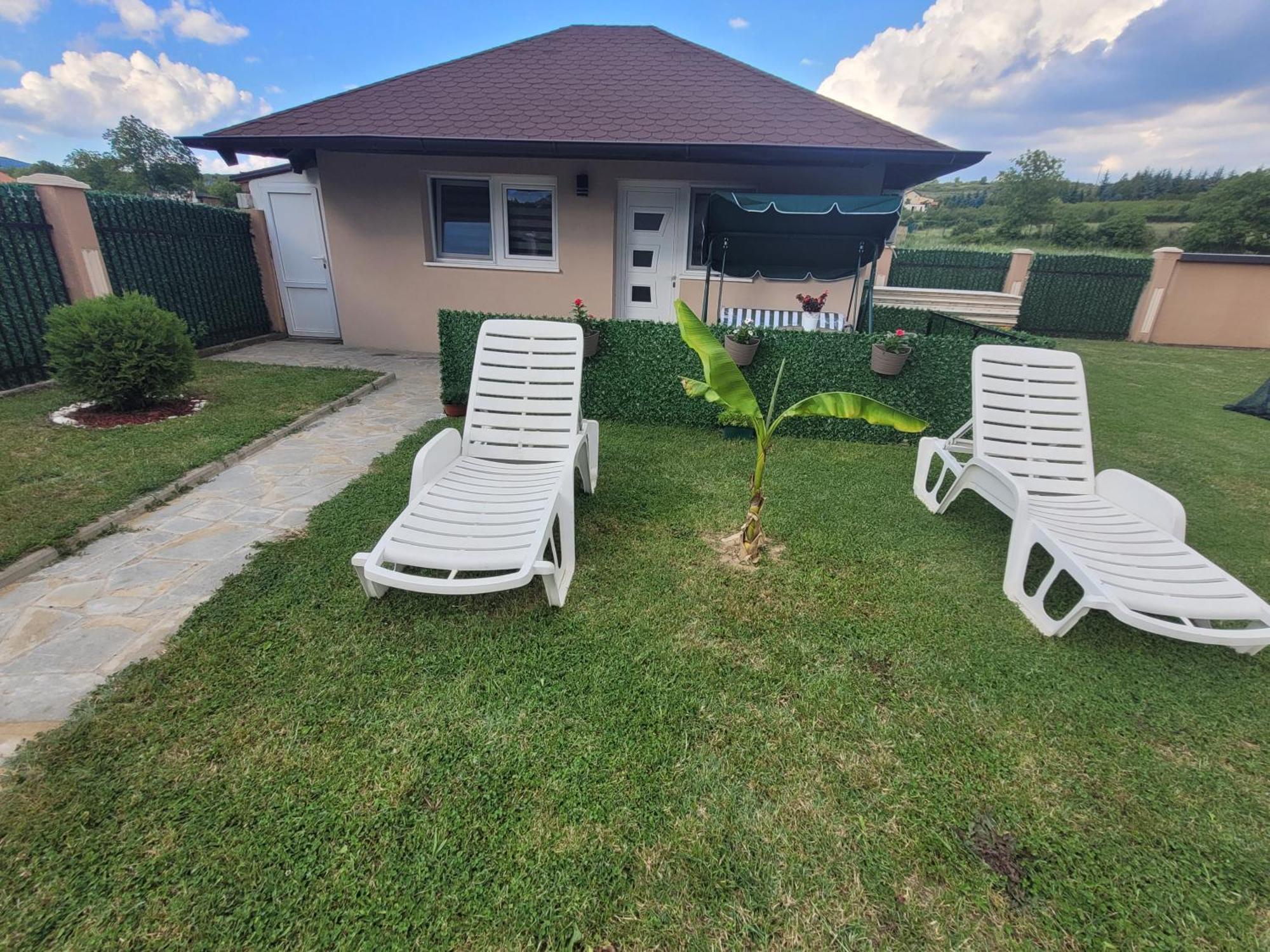 Apartmani Apolon Vrdnik Esterno foto