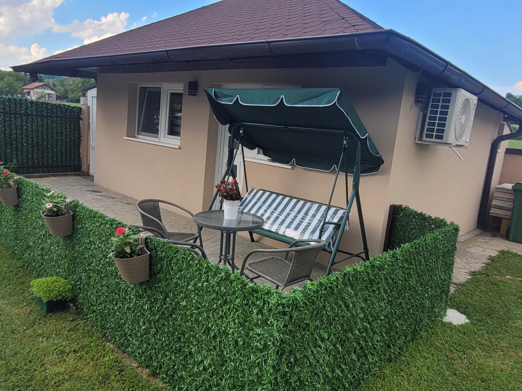 Apartmani Apolon Vrdnik Esterno foto
